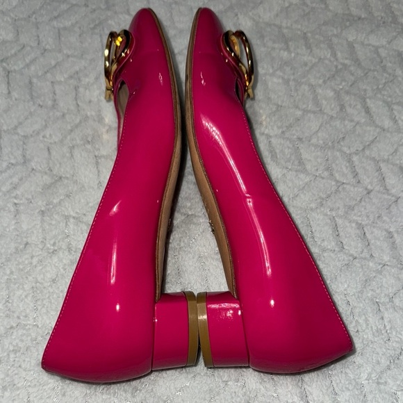 Stuart Weitzman Pink and Gold Flats with Elegant Design - Picture 7 of 12